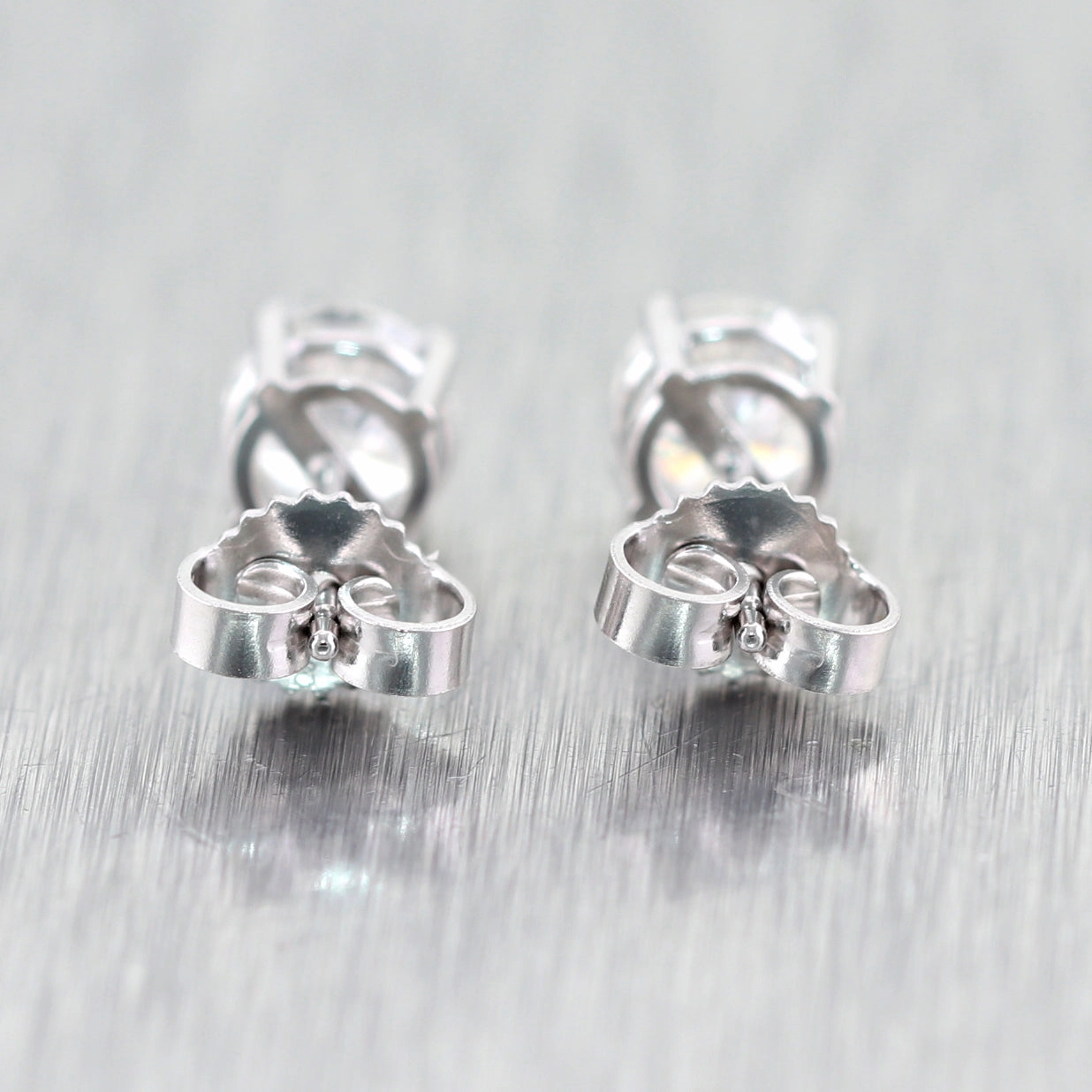 14k White Gold 1.01ctw Diamond Stud Earrings