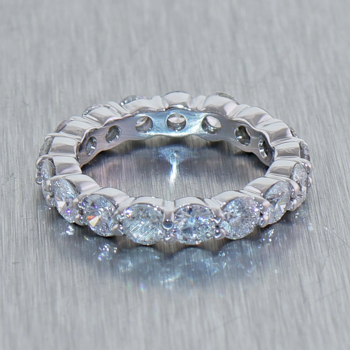 14k White Gold 3.50ctw Round Cut Diamond Eternity Wedding Band Ring