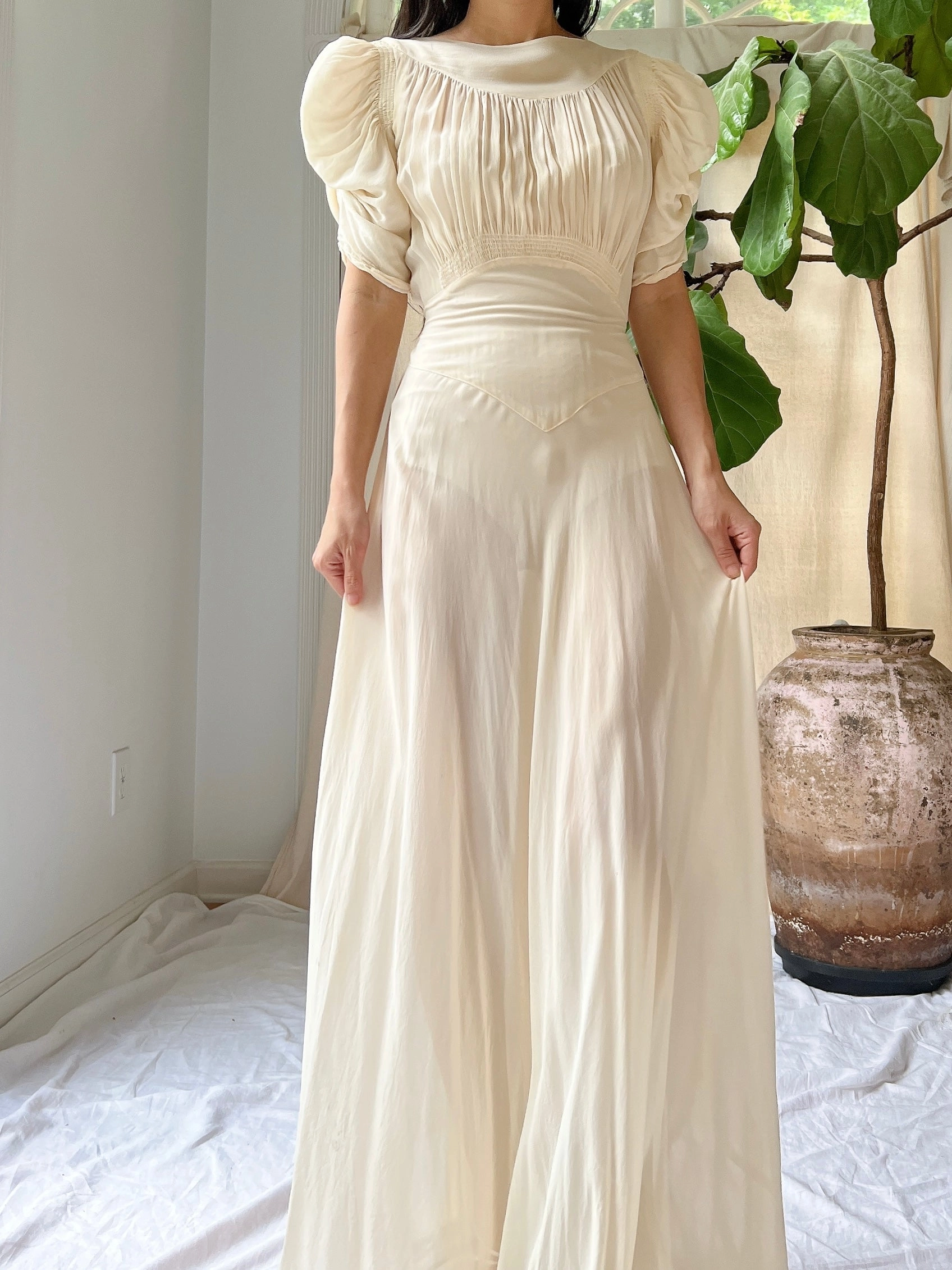 1940s Silk Chiffon Shirred Sleeves - S