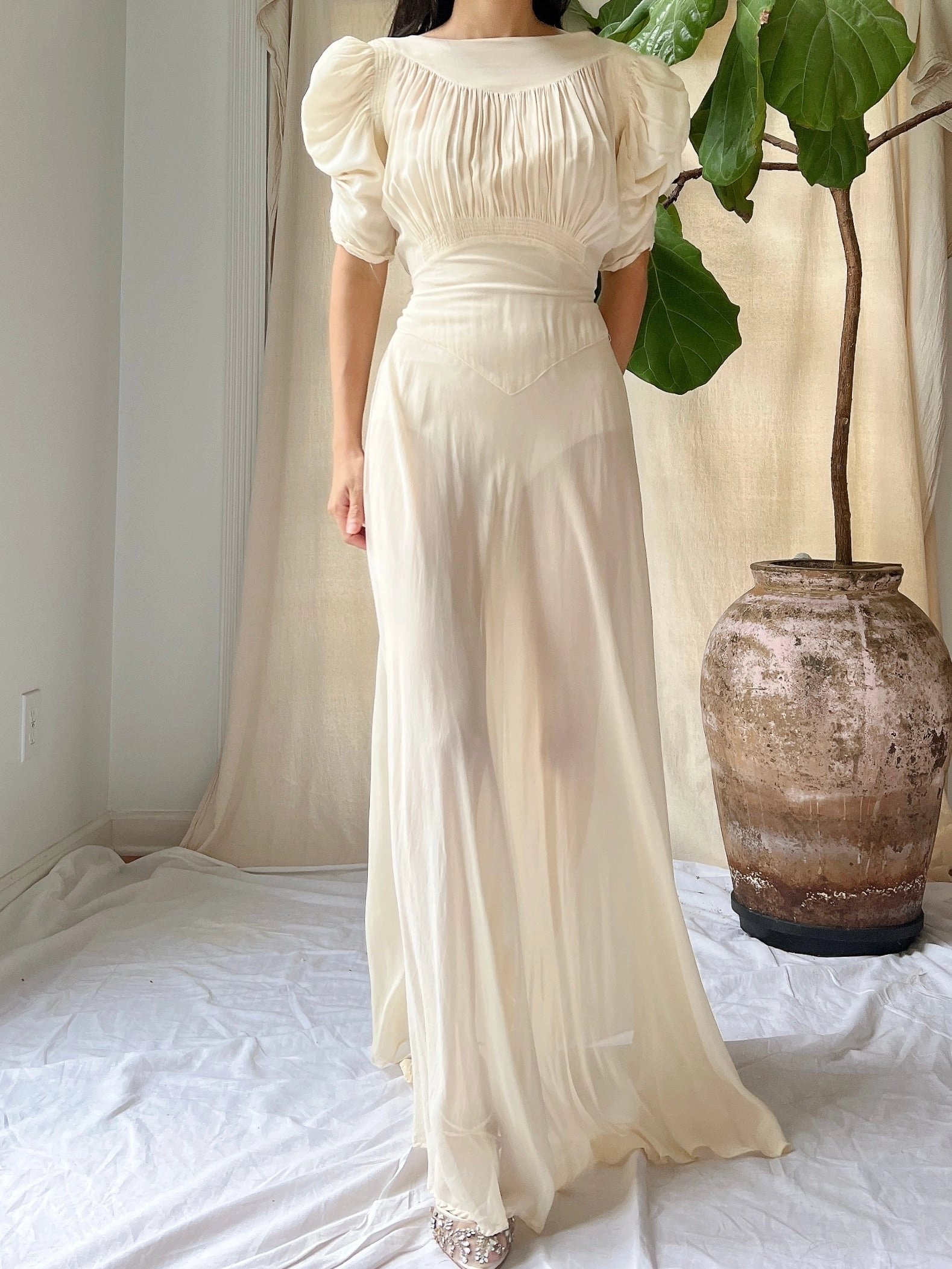 1940s Silk Chiffon Shirred Sleeves - S