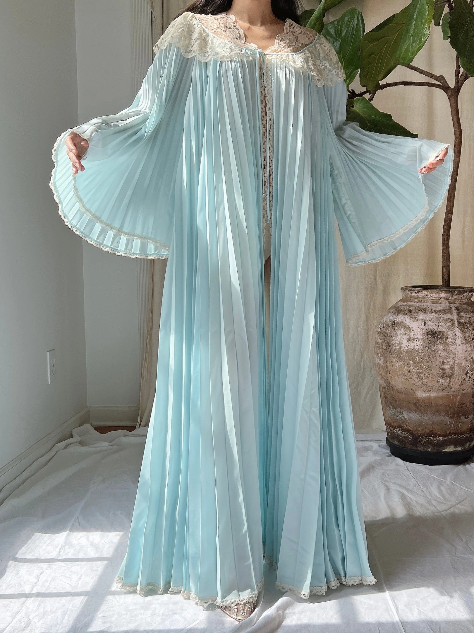 1960s Angel Wing Dressing Gown - OSFM