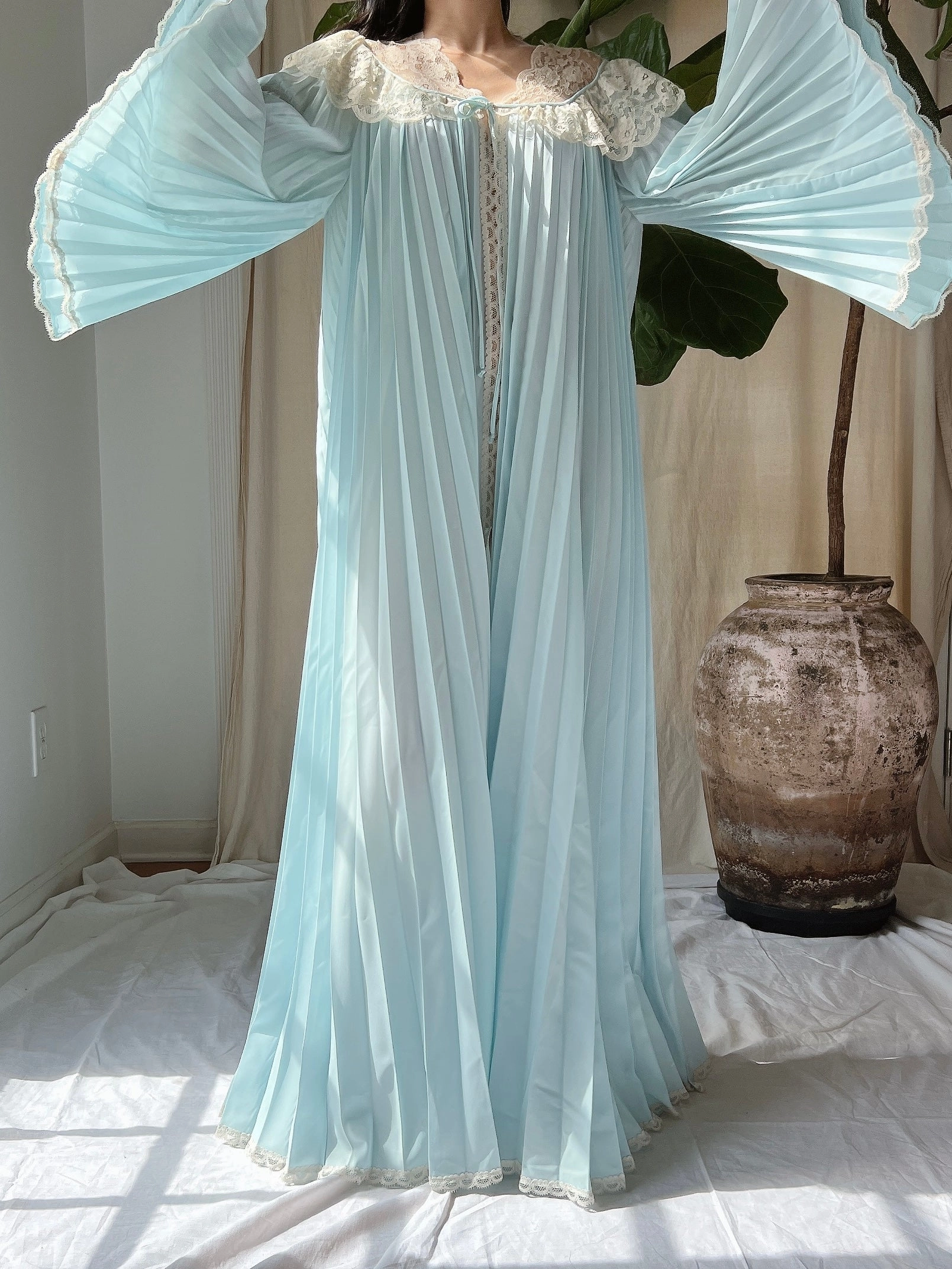 1960s Angel Wing Dressing Gown - OSFM
