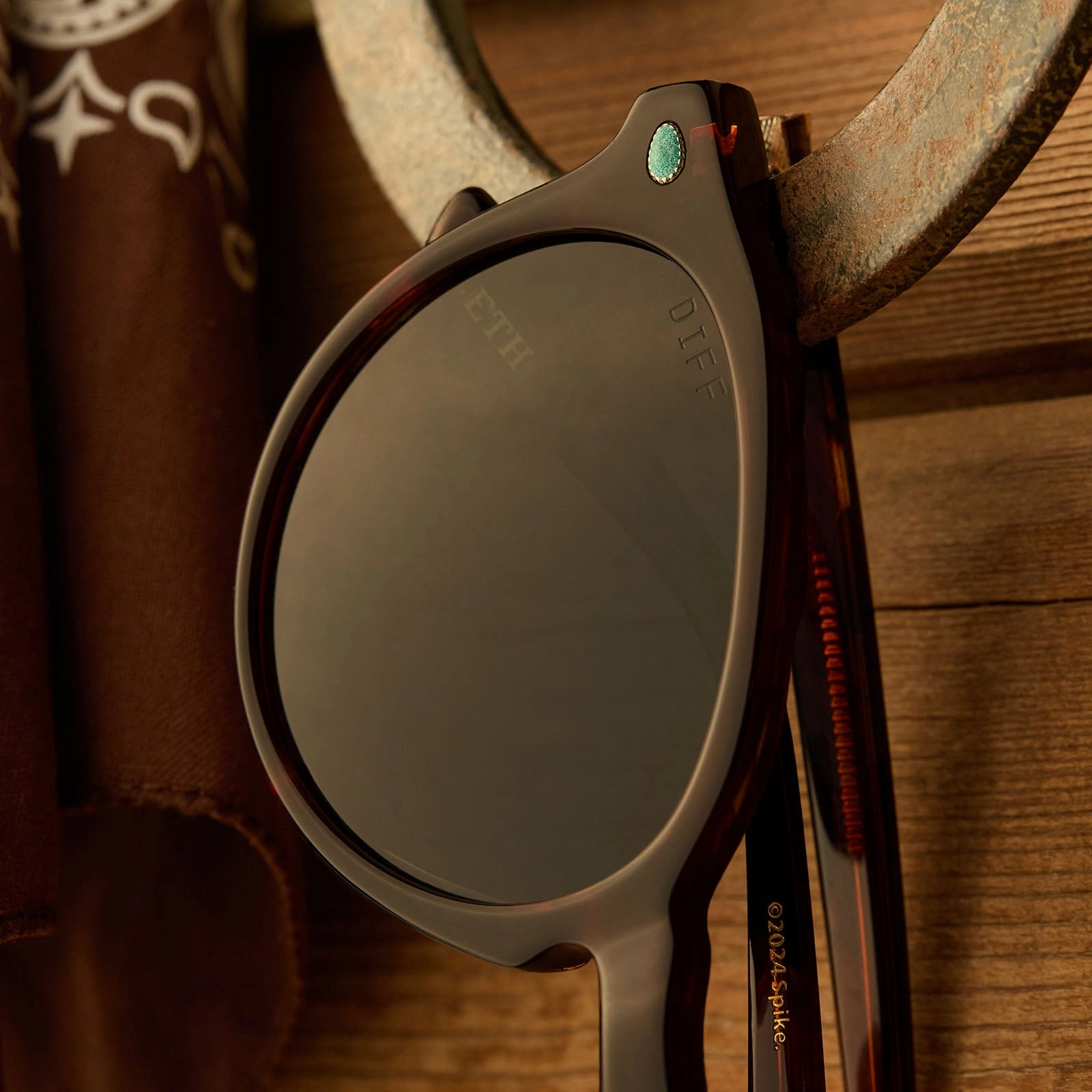 BETH - WARM SEQUOIA TORTOISE   MONTANA SKY   POLARIZED SUNGLASSES