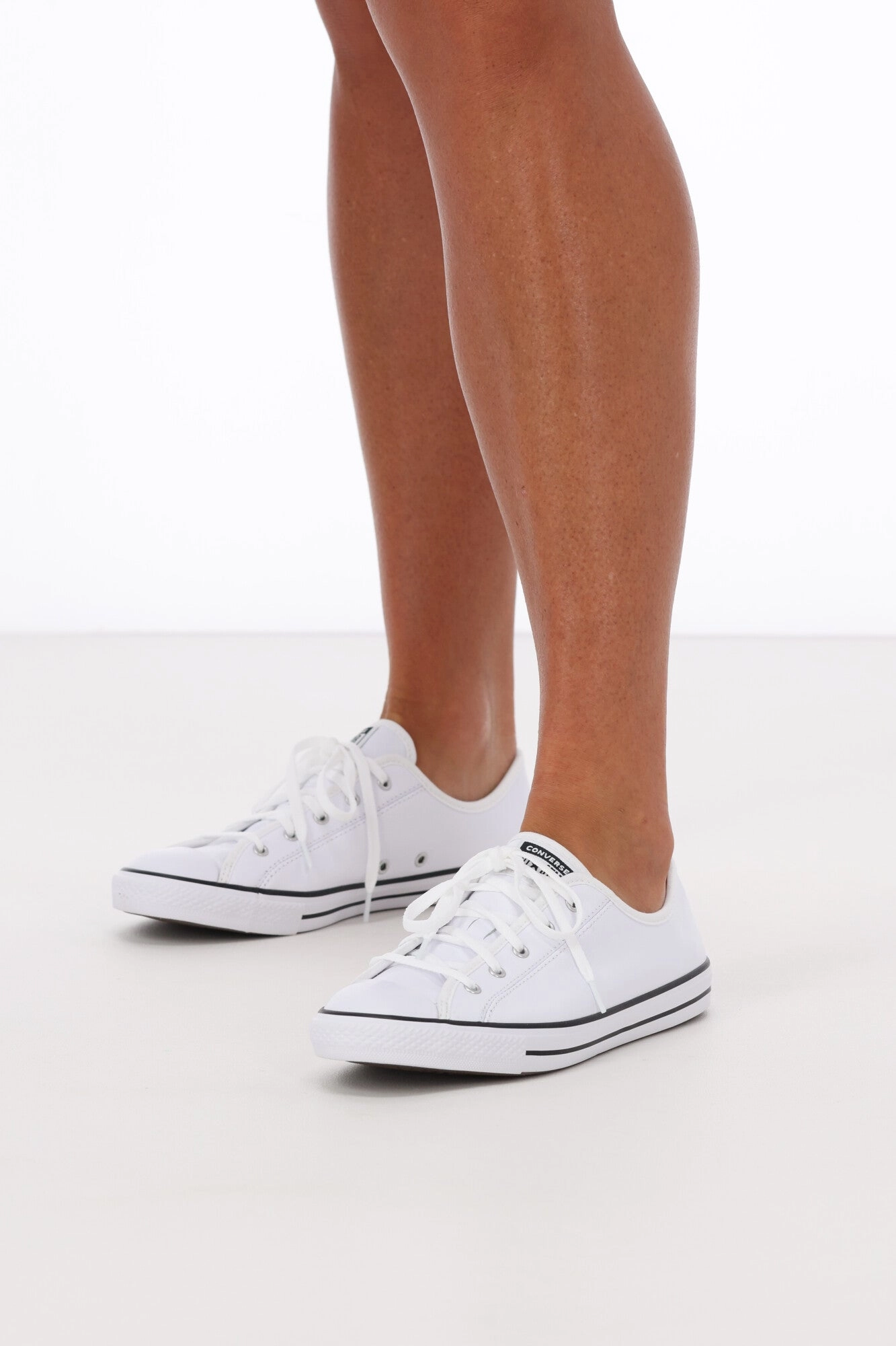Converse Chuck Taylor Dainty Leather Low White