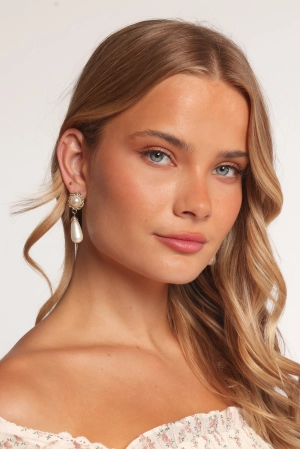 Estelle Earrings - Gold/Pearl