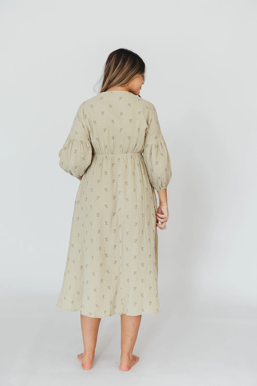Hunter 100% Cotton Gauze Midi Dress in Thyme/Sage Foliage - Bump Friendly and Inclusive Sizing (Restocking in April)
