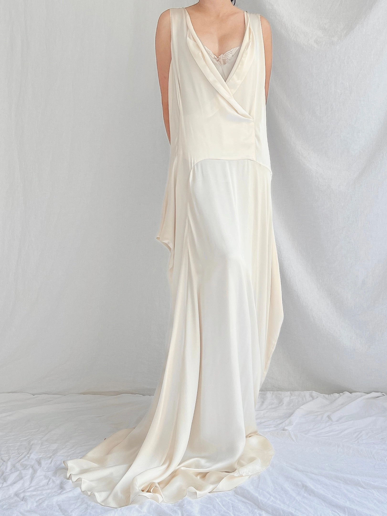 Vera Wang Silk Gown - M