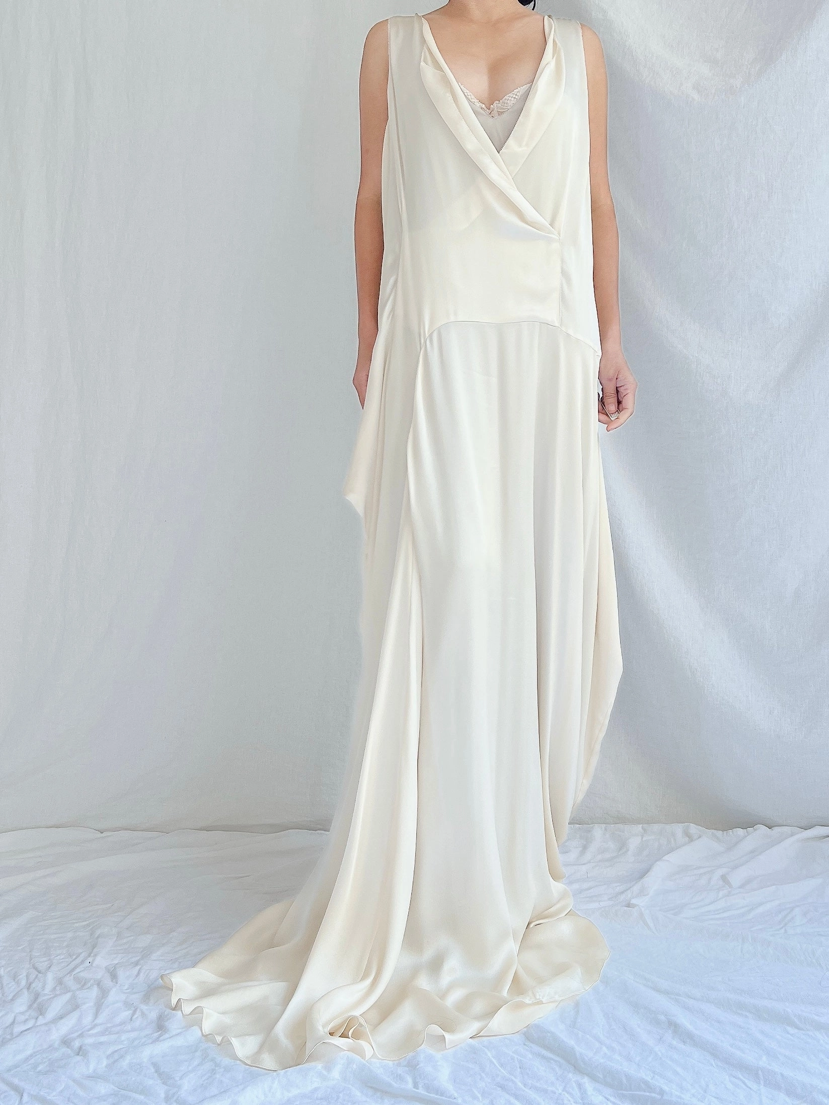 Vera Wang Silk Gown - M