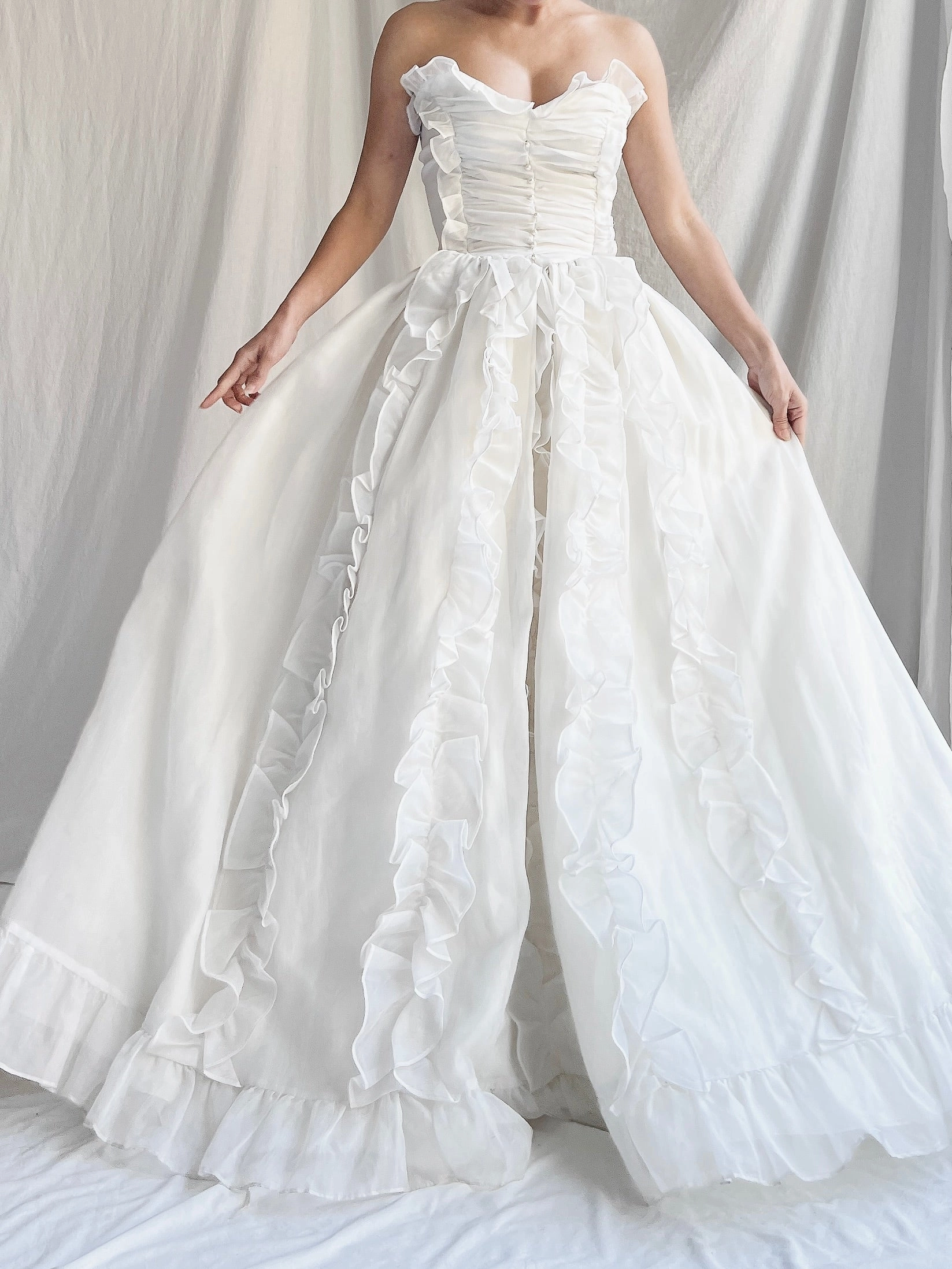 Vintage Ruffle Sweetheart Gown - XS