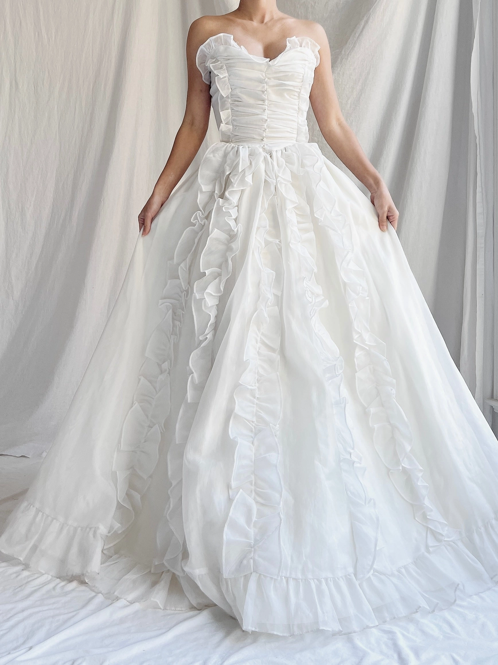 Vintage Ruffle Sweetheart Gown - XS