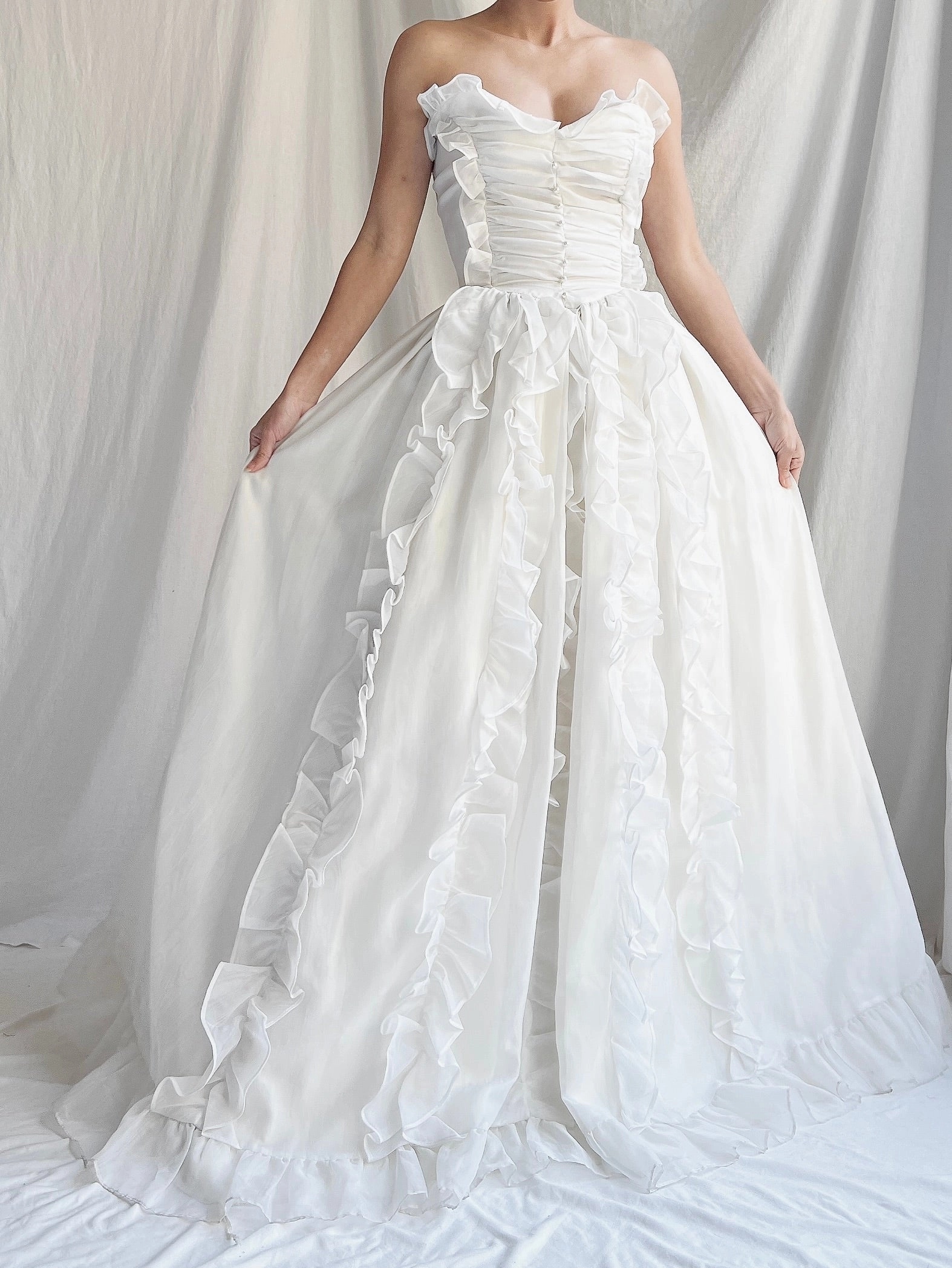 Vintage Ruffle Sweetheart Gown - XS