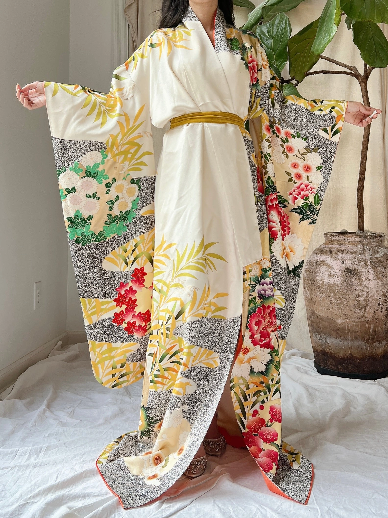 Vintage Silk Floral Kimono - OSFM