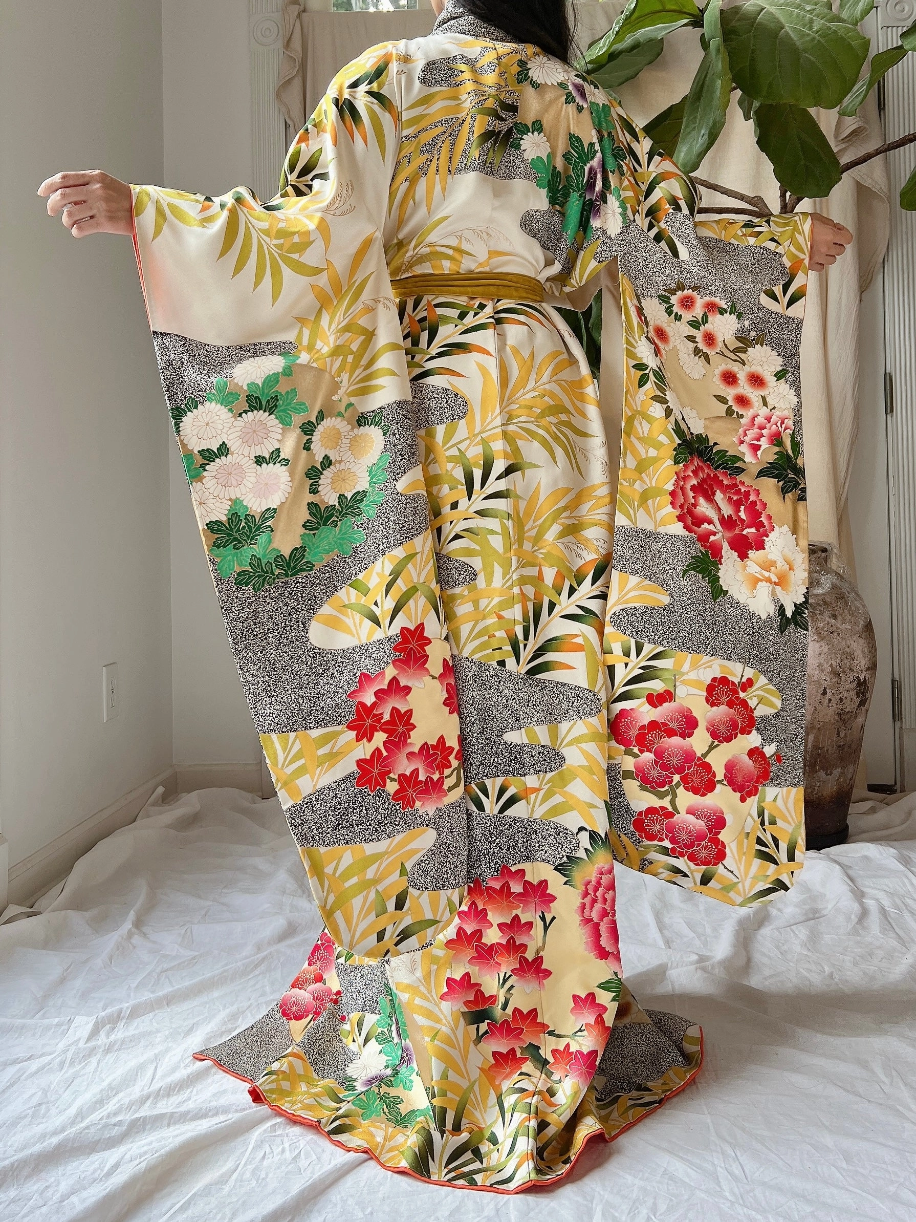 Vintage Silk Floral Kimono - OSFM