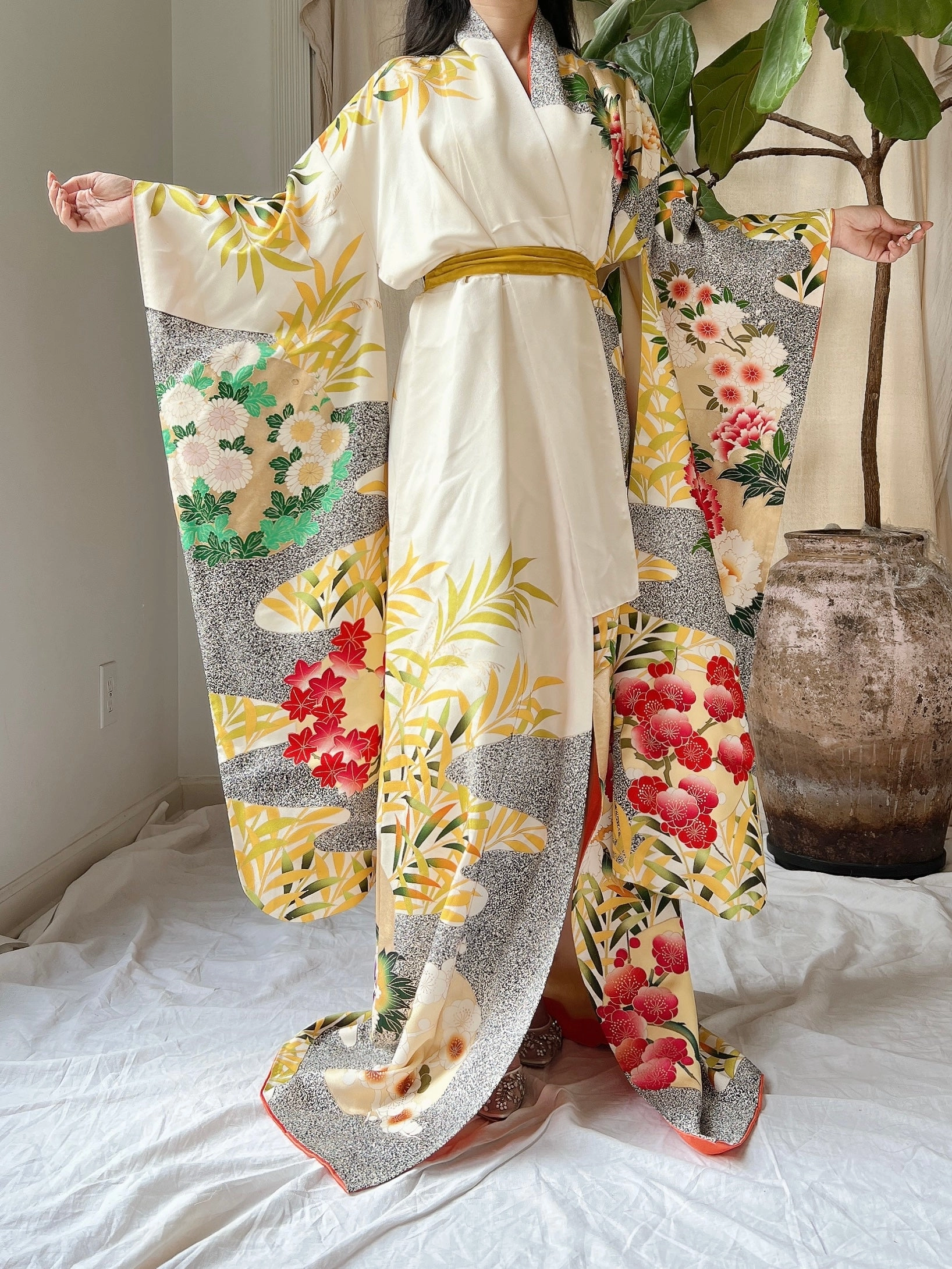 Vintage Silk Floral Kimono - OSFM