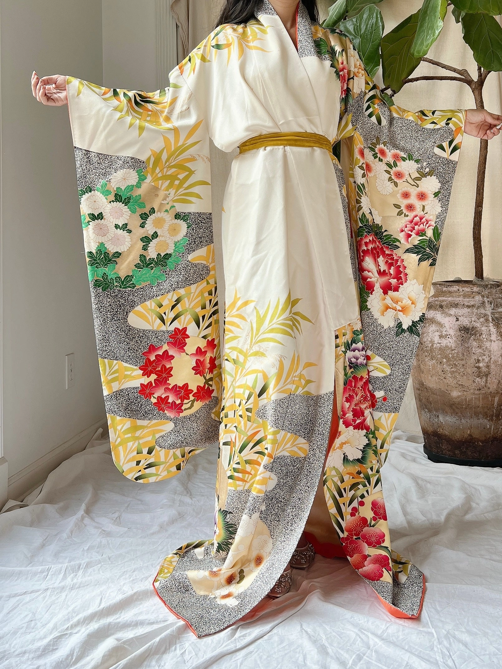 Vintage Silk Floral Kimono - OSFM