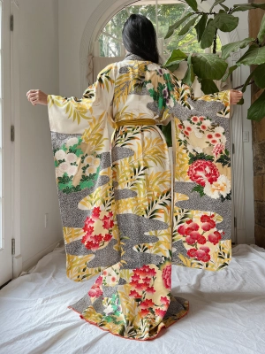 Vintage Silk Floral Kimono - OSFM