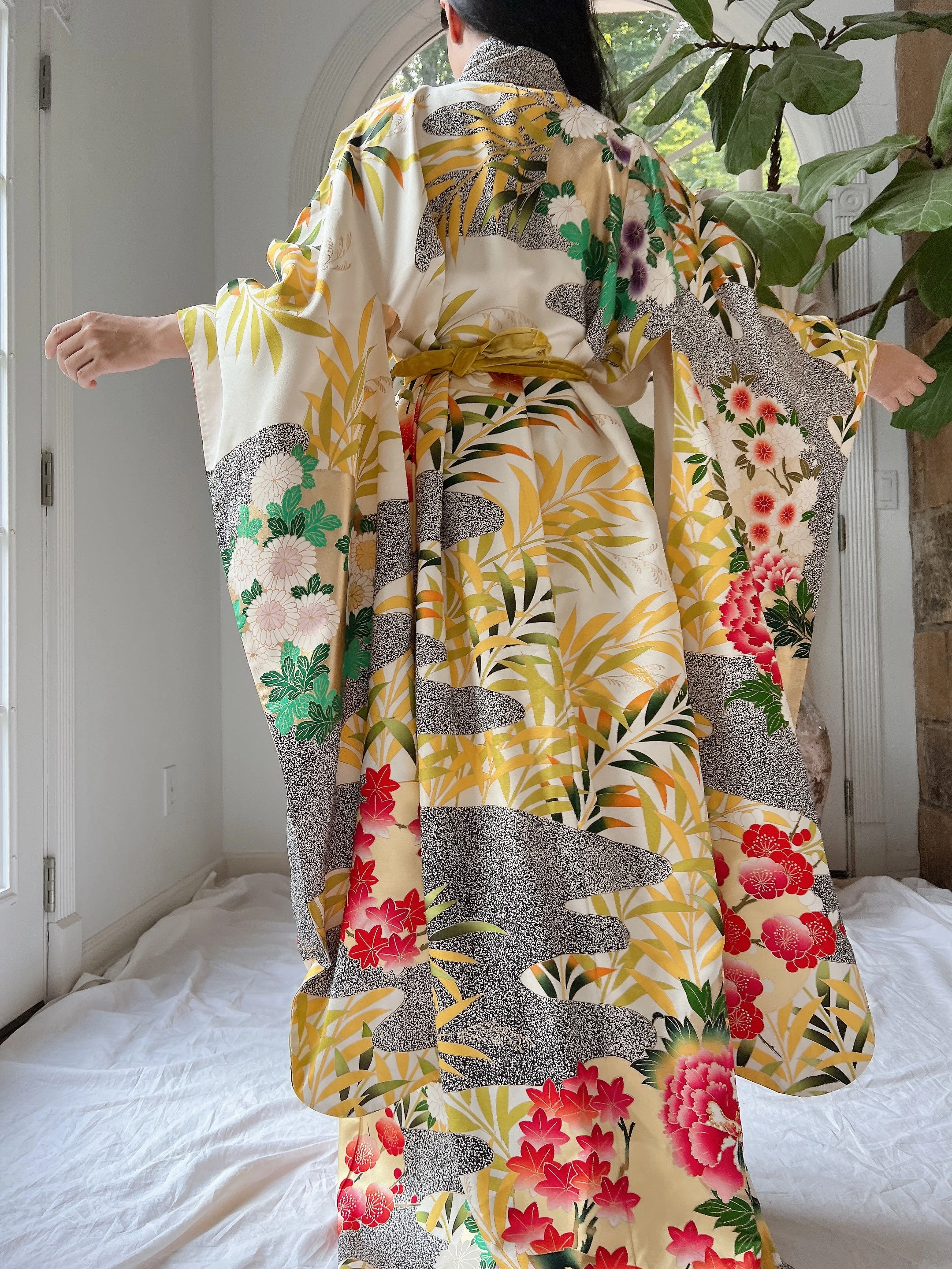Vintage Silk Floral Kimono - OSFM