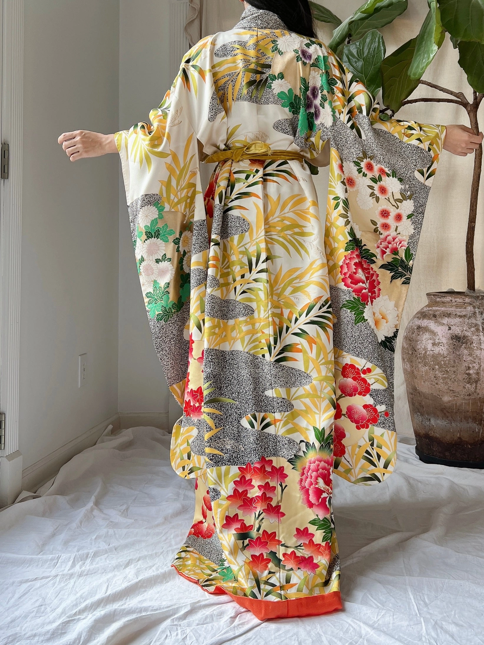 Vintage Silk Floral Kimono - OSFM
