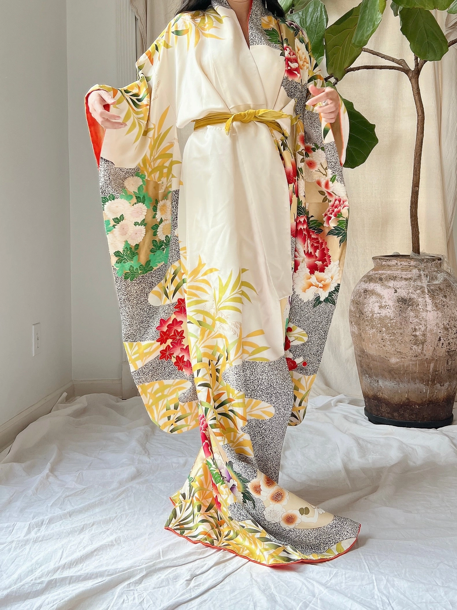 Vintage Silk Floral Kimono - OSFM