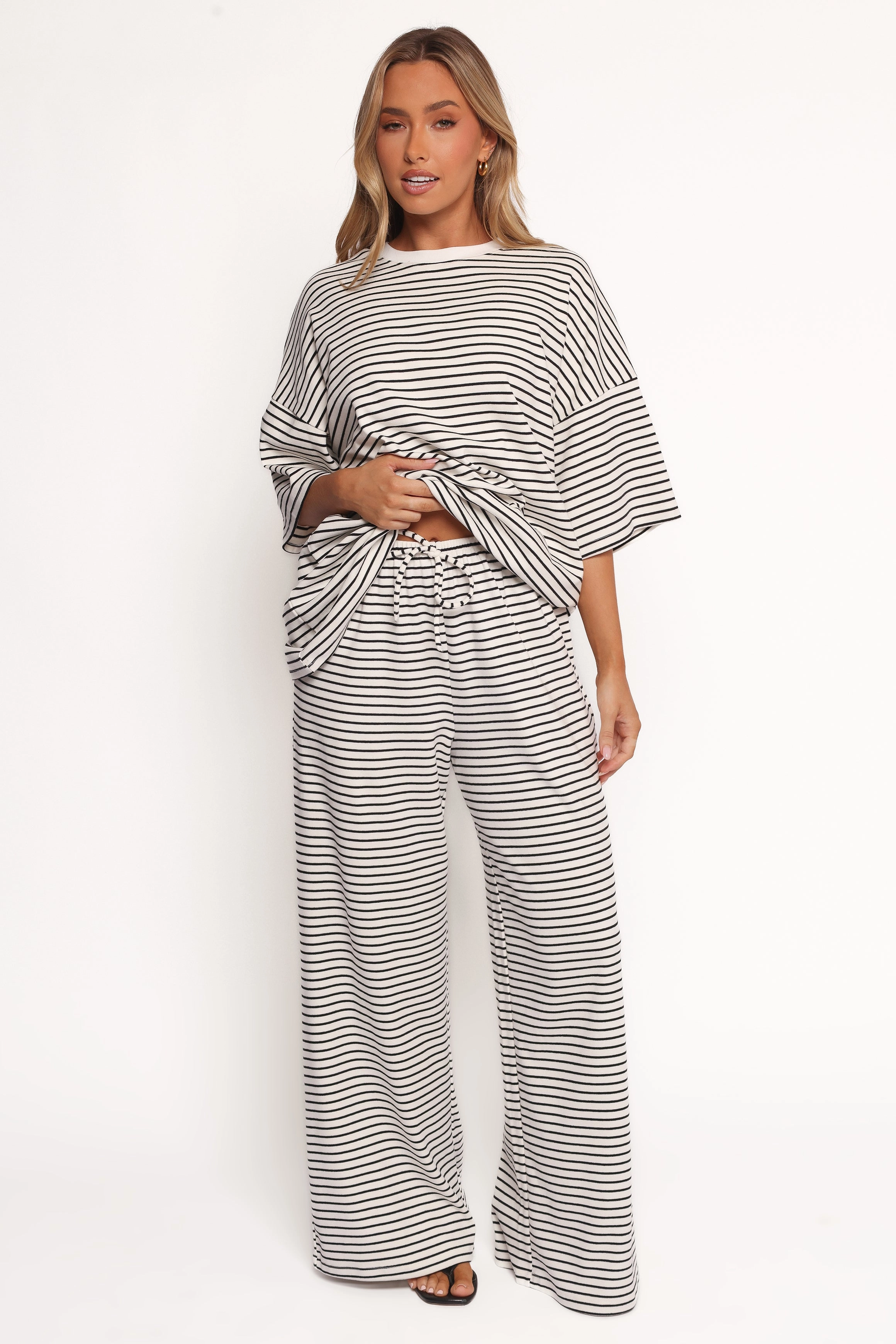 Wilda Oversized Tee - White Black Stripe